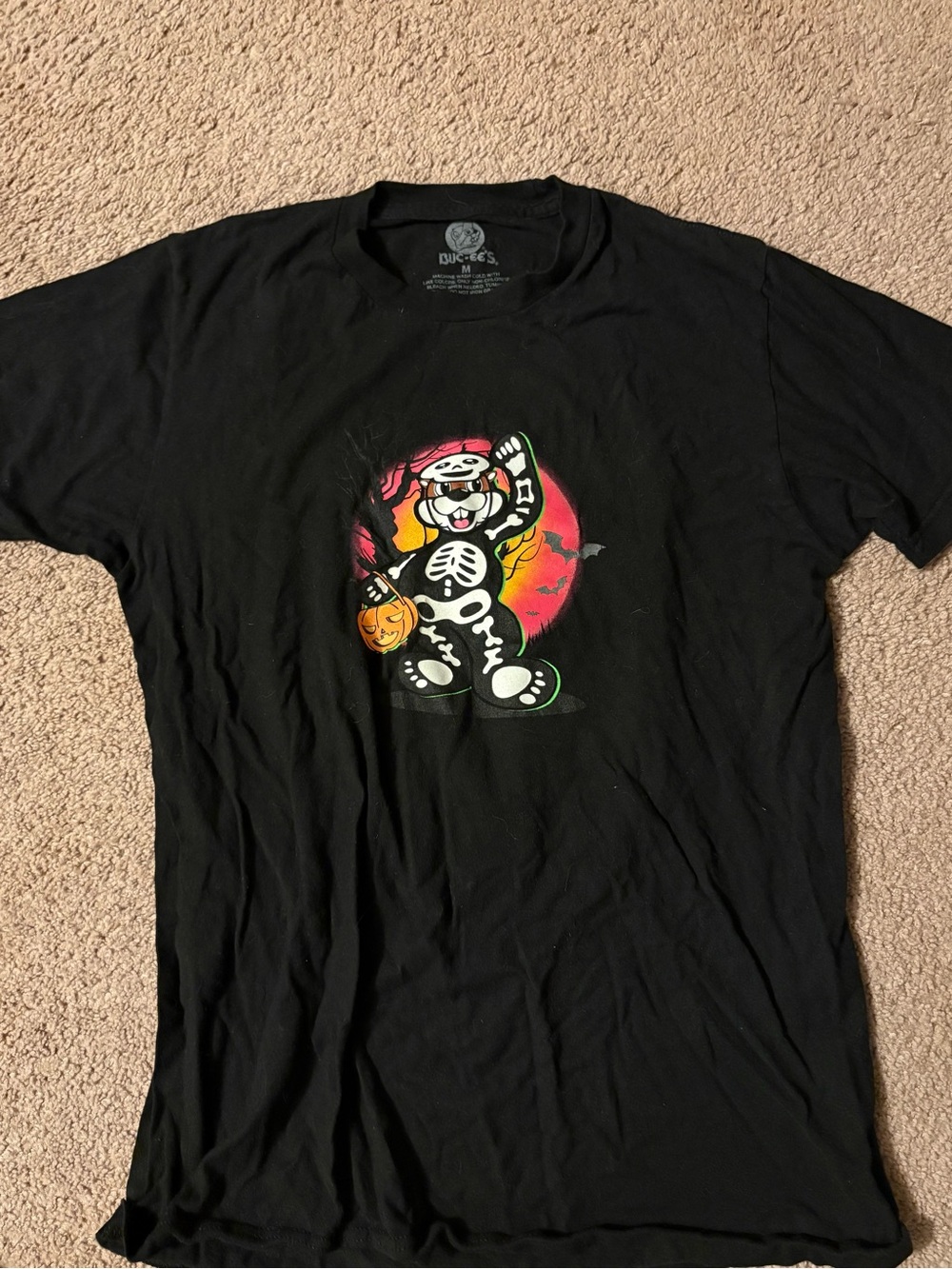 Buc-ee’s Halloween Skeleton Graphic Tee